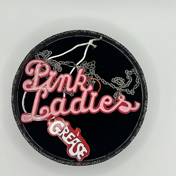 Grease x Erstwilder pink ladies necklace - Picture 3 of 5